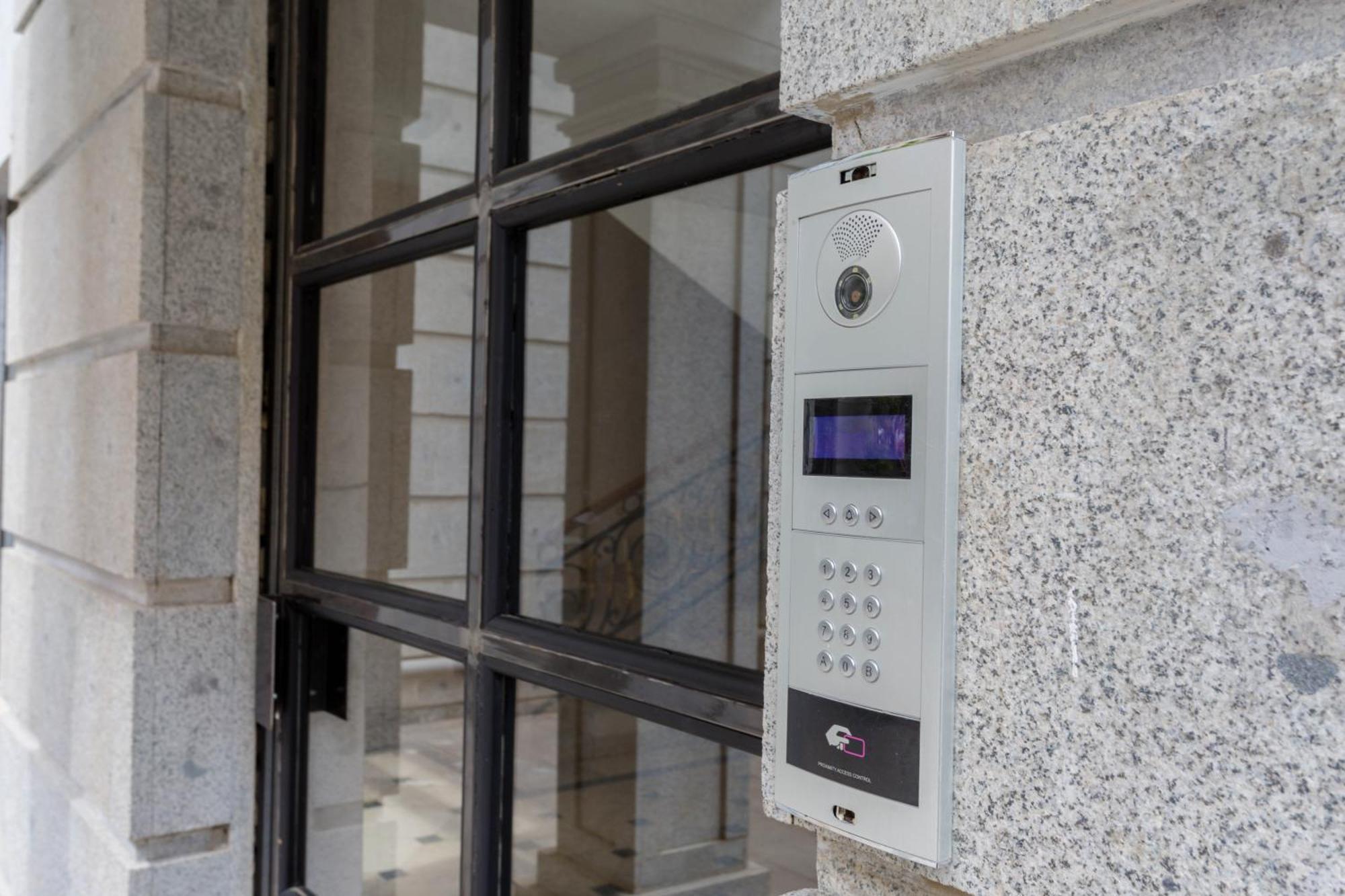 Serviced Apartment On Rustaveli Avenue 9 Tbilisi Exterior foto